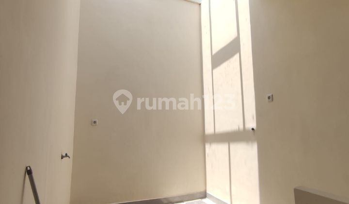 Dijual Rumah Baru Gress 2 Unit Di Mulyosari Utara‼️ 2
