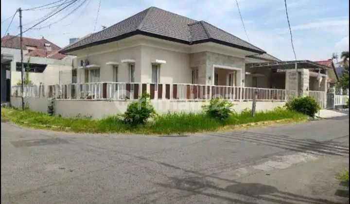 For Quick Sale House in Darmo Permai Timur For Quick Sale House in Darmo Permai Timur