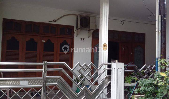 Dijual Rumah Besar 2 Lantai Di Perumahan Rewwin, Waru

 1