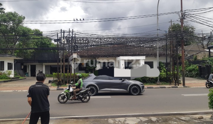 Selling Land Plot House in Commercial Location. 2