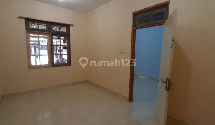 Dijual Rumah Siap Huni Daerah Taman Surya 2