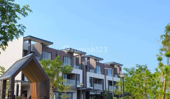 Dijual Rumah Mewah View Danau Di Lengkapi Private Lift 