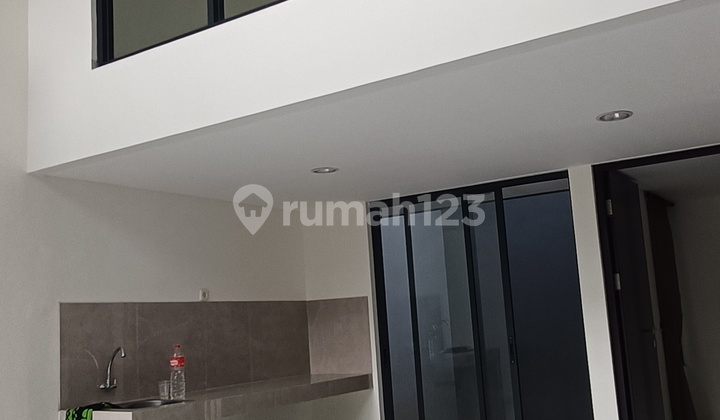 Rumah Modern Di Lokasi Premium Jakbar 2