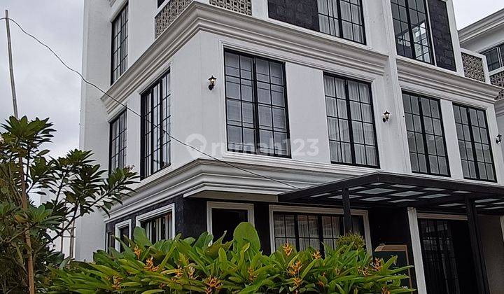 Rumah Dengan Modern Classic Tropical 1