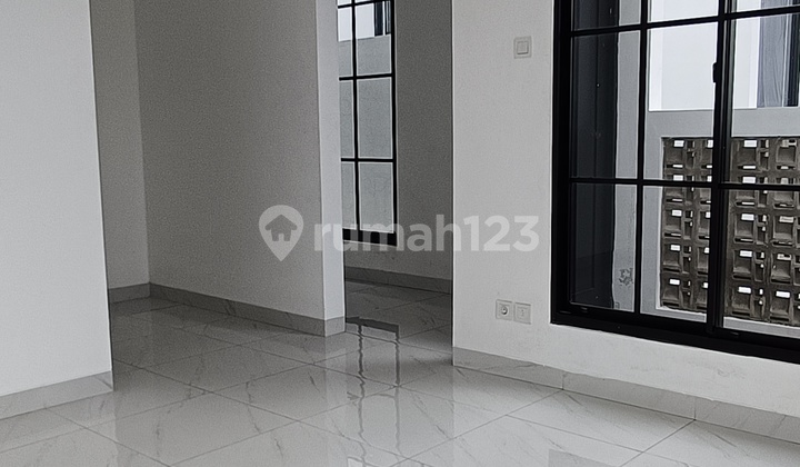 Ready Rumah di Taman Villa Meruya