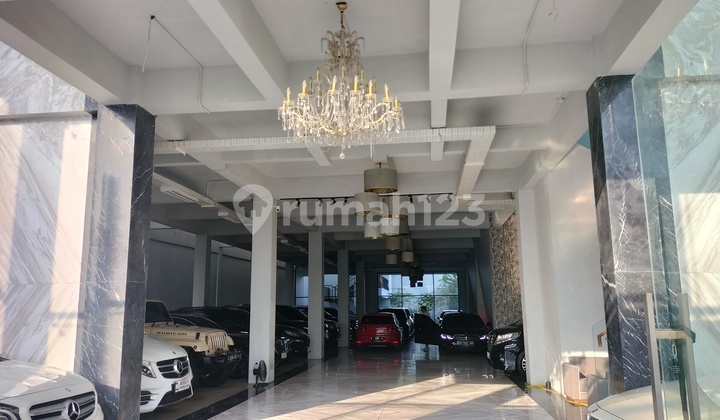 Quick Sale 3-Story Showroom in West Jakarta 1585m