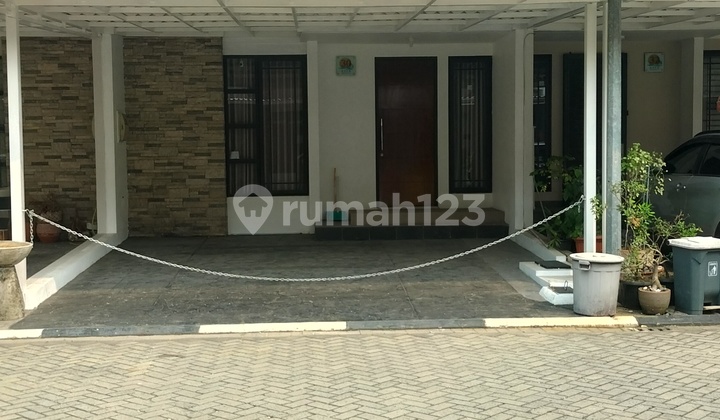 For Sale Green Lake Asia House