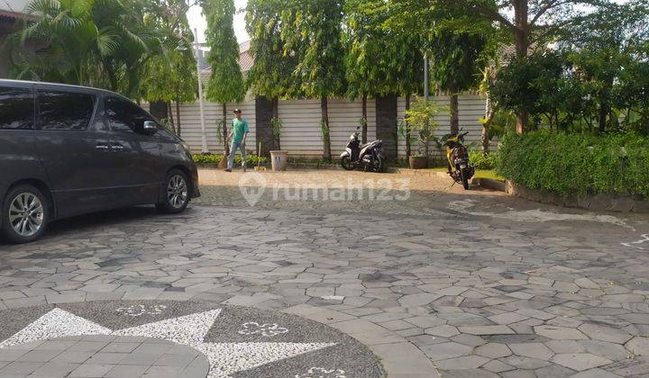 Rumah 3 Lantai di Jl Patal Senayan, Jakarta Selatan 2