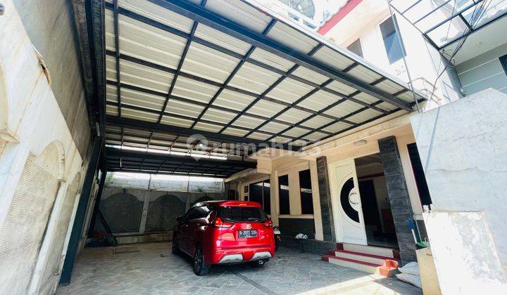 Rumah 3 Lantai SHM di Jl. Gatot Subroto , Jakarta Selatan 1