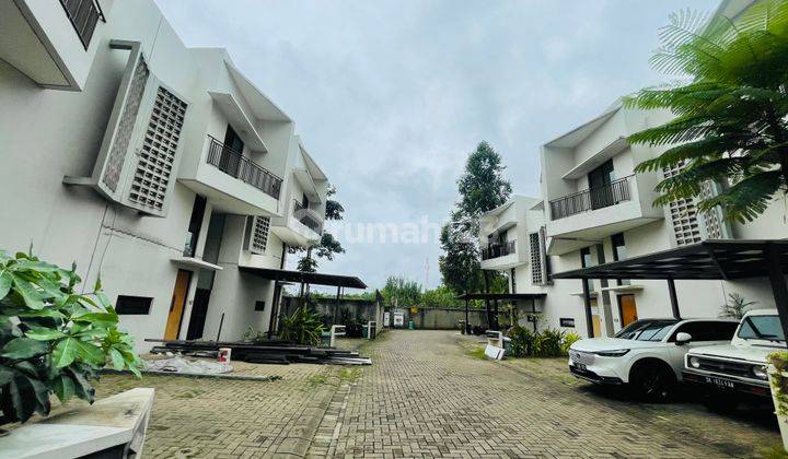 Rumah 3 Lantai Bagus SHM di Jl Cendrawasih, Tangerang Selatan 2