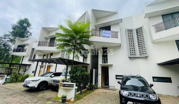 Rumah 3 Lantai Bagus SHM di Jl Cendrawasih, Tangerang Selatan 1