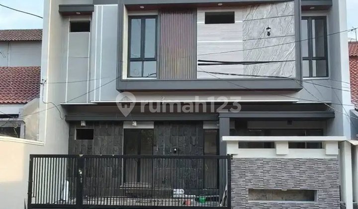 Rare! 10 Meters Wide New Gress House in Manyar Jaya Praja, Row 3 Cars 1