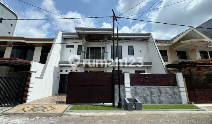 Cheapest 12 Wide Row 3 Manyar Kertoadi House Area 180 M2