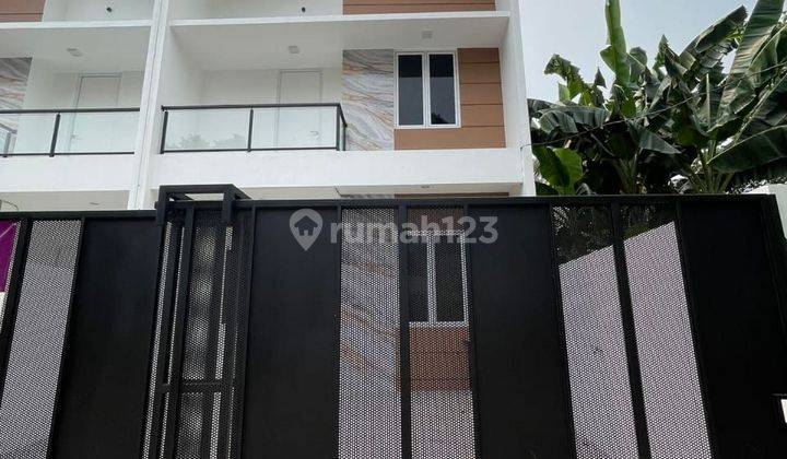 Dijual Rumah Baru Kav. DKI Meruya Utara 1