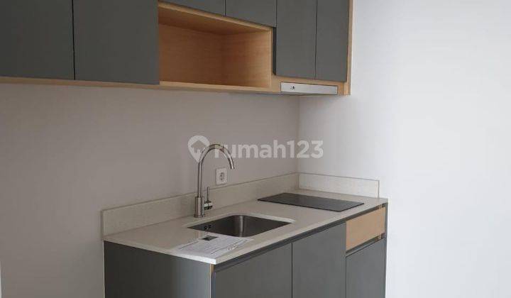 Dijual Apartemen Taman Anggrek Residence Semi Furnished 2 BR 2