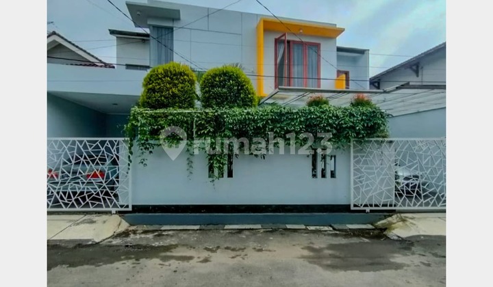 Minimalist Modern House in Bintaro For Sale