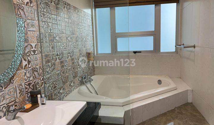 Apartment Kemang Village 3 BR Infinity Tower For Rent 2