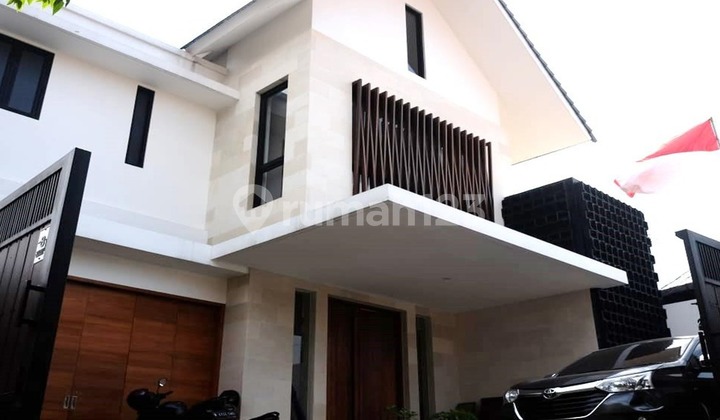 Nice 3-Story House in Cipete, South Jakarta Nice 3-Story House in Cipete, South Jakarta
