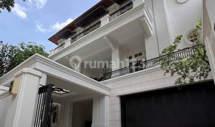 Rumah Mewah Modern Classic Siap Hunin di Mega Kuningan 2