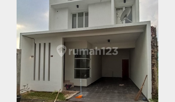 Dijual Rumah 2 lantai Dalam Cluster  Rempoa Tangsel