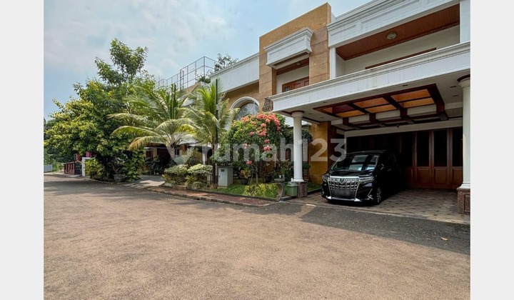 Dijual Rumah Secondary Dua Muka Berlokasai Strategis di Bintaro 2