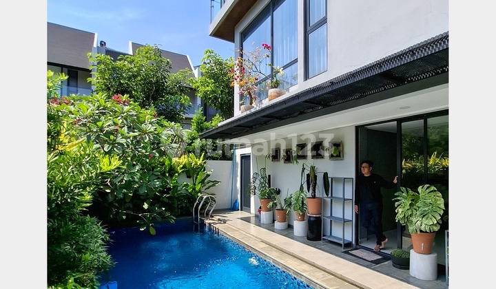 RUMAH MODERN TROPICAL MINIMALIS SERENIA HILLS