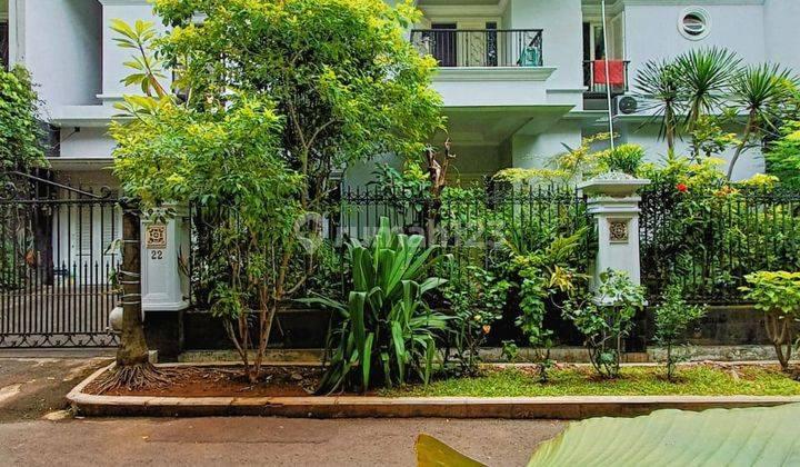 Di Jual Rumah 2 Lantai,mewah Dan Bagus di Kebayoran Baru 1