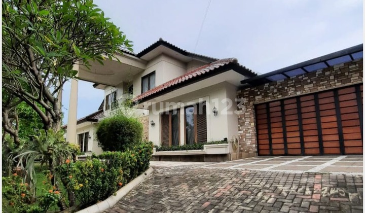 Private Townhouse Bangunan Megah Area Sektor 7 Private Townhouse Bangunan Megah Area Sektor 7