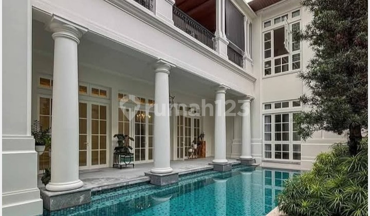 Rumah Mewah Modern Classic Siap Hunin di Mega Kuningan