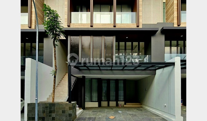 Dijual Exclusive Townhouse Berlokasi Strategis di Andara