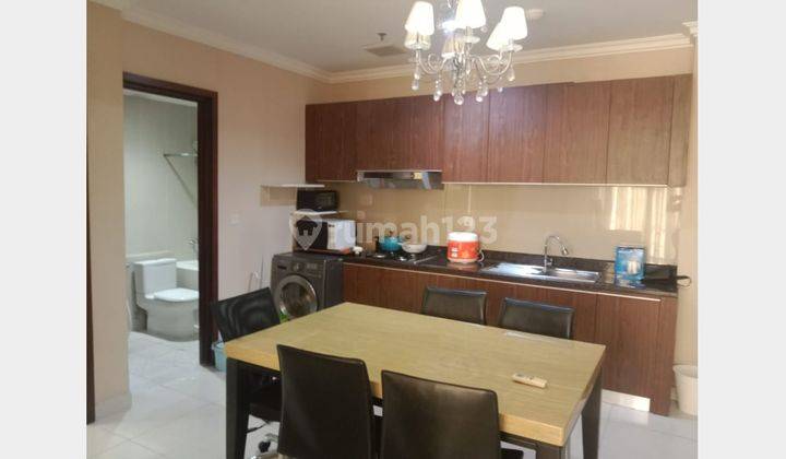 ruang makan apartment kuningan city denpasar residence