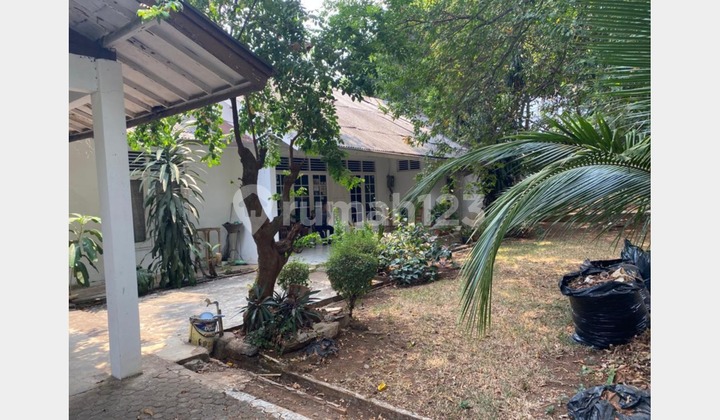 Dijual Rumah  Hitung Tanah di  Fatmawati 2