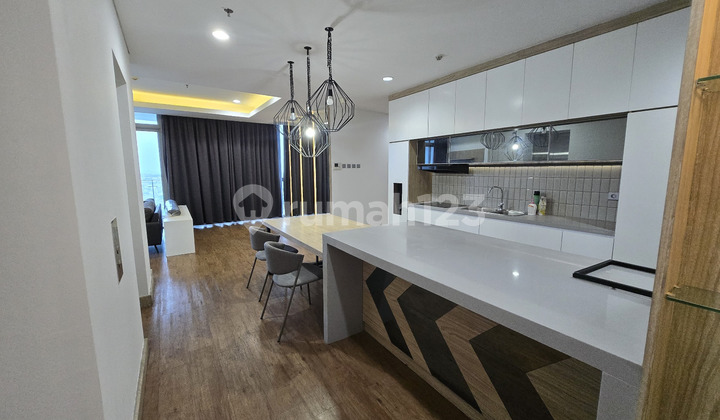 Apartment 3 BR Furnished Puri Windsor, Jak Bar