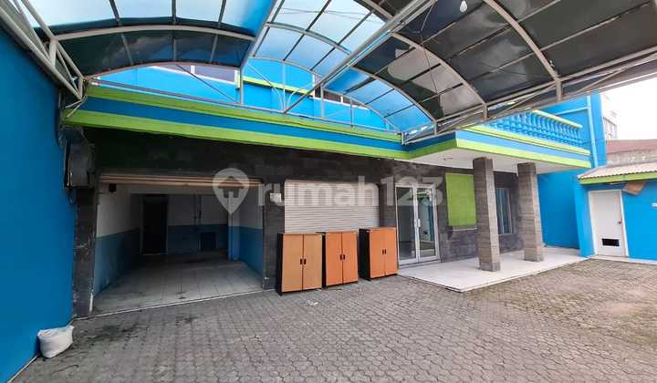 Disewakan Ruang-usaha Di Radio Dalam Unfurnished Lokasi Strategis