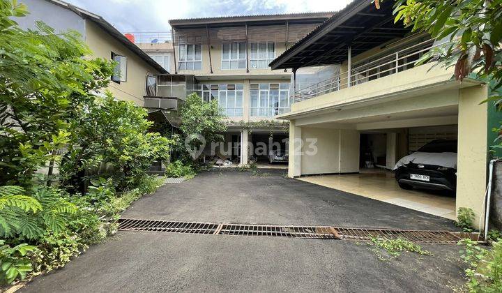 Dijual Rumah Dan Paviliun Semi Furnished di Lebak Bulus 1