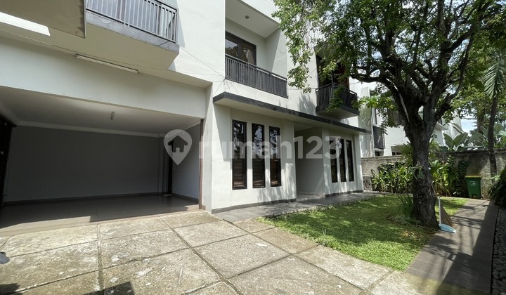 For Rent Nice House In Kemang With Rooftop 2