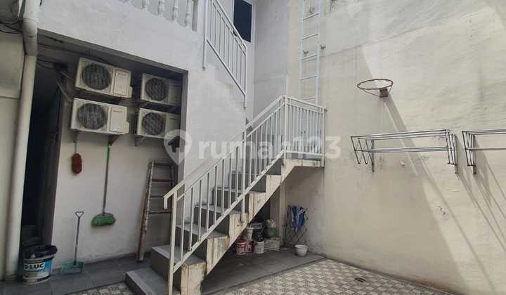 Kost2an, 2 Lantai, dengan 10 KT di Kramat Jaka Pus