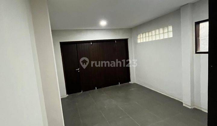 Disewakan Rumah Baru Kebayoran Baru 2