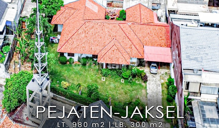 For Sale House 980 M2 Spacious with Garage and Carport Fits Many Cars Price Calculated Based on Land in Pejaten South Jakarta Access to Transport Mall Schools Offices Nearby 1