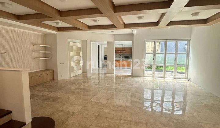 Luxurious Comfortable House for Rent, Safe, Very Easy Location Access, Close to Offices, Mall, International School, Flood-Free in Pondok Indah, South Jakarta 2