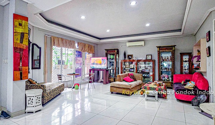 Dijual Murah Rumah dengan Fasilitas Parkir 4 Mobil, Pool, Jual Murah, Jauh Dari Harga Pasaran, Nego, Siap Huni di Kemang Jakarta Selatan