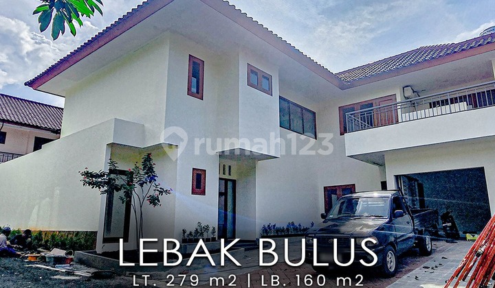 For Sale Quick Negotiable Price Well Below Market Minimalist House in Townhouse with Pool, Family Room, 4+ Bedrooms, Maid's Room, 2 Car Garages plus 1 Carport, Safe and Comfortable in Lebak Bulus, South Jakarta. 2
