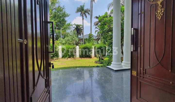 Disewakan Rumah Mewah dengan View Bukit Golf Pondok Indah Siap Masuk di Jakarta Selatan 2