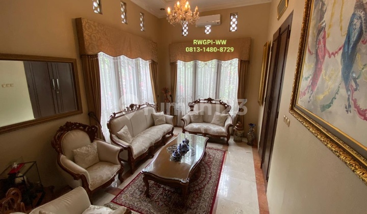 House for Sale Far Below Market Price, Strategic Location, Near Mall, Flood-Free, Very Close to Offices in Pejaten, South Jakarta