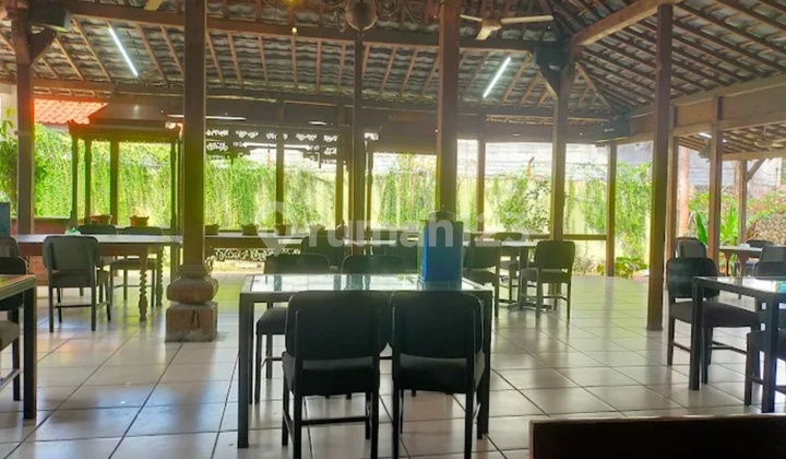 For Sale Cheap Fast Food Business Space Still Operational Traditional Javanese Cuisine Crowded Price Negotiable South Jakarta Main Road, Near Tourist Spot, Busy Street Access For Sale Cheap Fast Food Business Space Still Operational Traditional Javanese Cuisine Crowded Price Negotiable South Jakarta Main Road, Near Tourist Spot, Busy Street Access