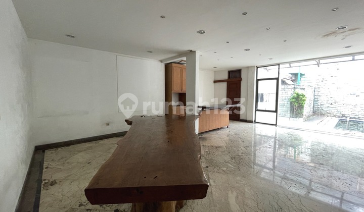 Dijual Cepat Rumah Harga NJOP Dikit Diatas Dilokasi Premium Hadap Utara Harga Miring Masih bisa Nego Tipis Akses Jalan Lebar Lebih 2 Mobil Rumah Lama Kondisi Bangunan Masih Kokoh Nyaman Aman Akses Dekat Mall di Pondok Indah Jakarta Selatan 2