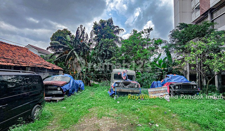 Strategic Land for Quick Sale Negotiable on Main Road and 250M from Pondok Indah Mall, Suitable for Showroom, Shops, Restaurant, etc. in South Jakarta