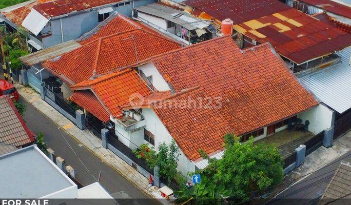 Dijual Cepat Rumah Classic, Turun Harga, Di Kebayoran Baru, Jakarta Selatan Cocok Hunian, Bebas Banjir, Terawat 2