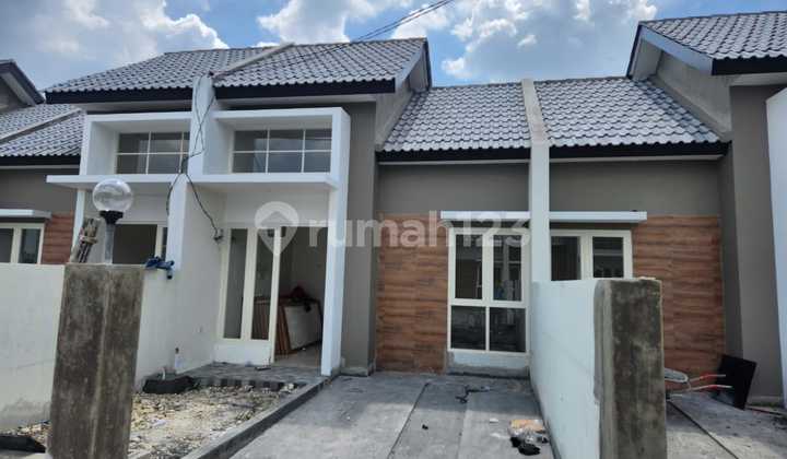 Ready-to-Live House in East Surabaya, Rungkut, UPN, Merr, No Down Payment, SHM