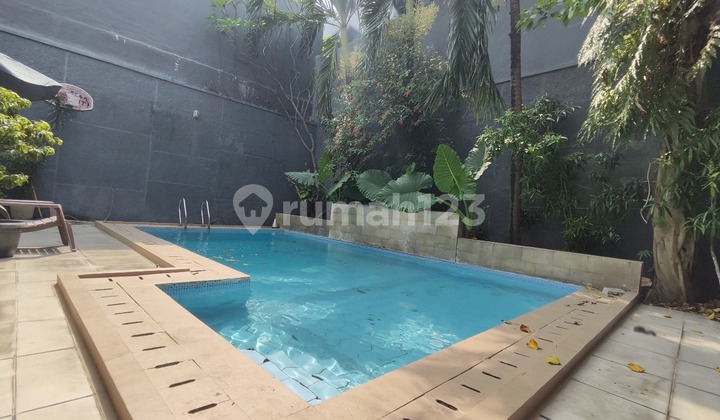 Dijual Rumah Mewah Siap Huni di Seberang Cilandak Town Square Dijual Rumah Mewah Siap Huni di Seberang Cilandak Town Square